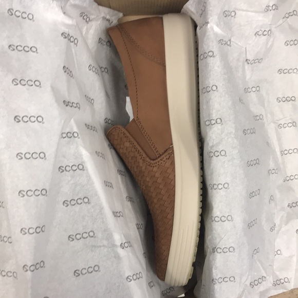 ECCO Men's Soft 7 Slip- On Sneaker - Picture 7 of 12